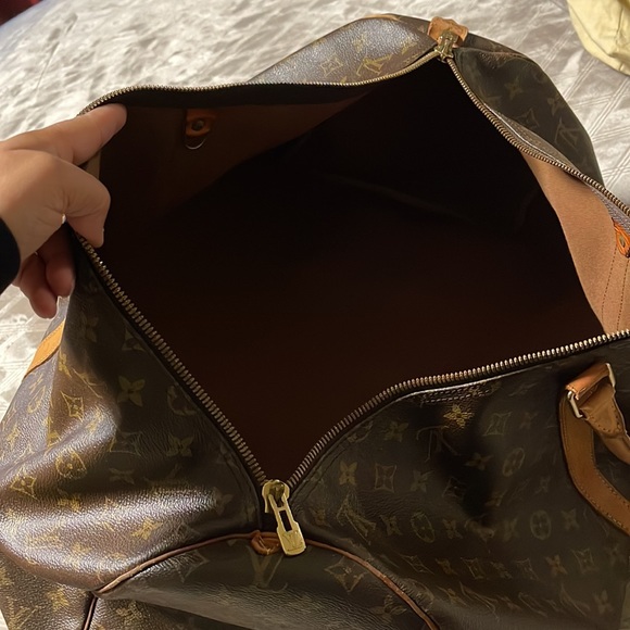 Authentic travel bag❤️🔥🔥 OR TRADE with Chanel bag - Picture 7 of 9